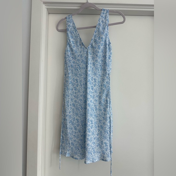 RESA Blue Floral Mini Dress - Picture 2 of 2